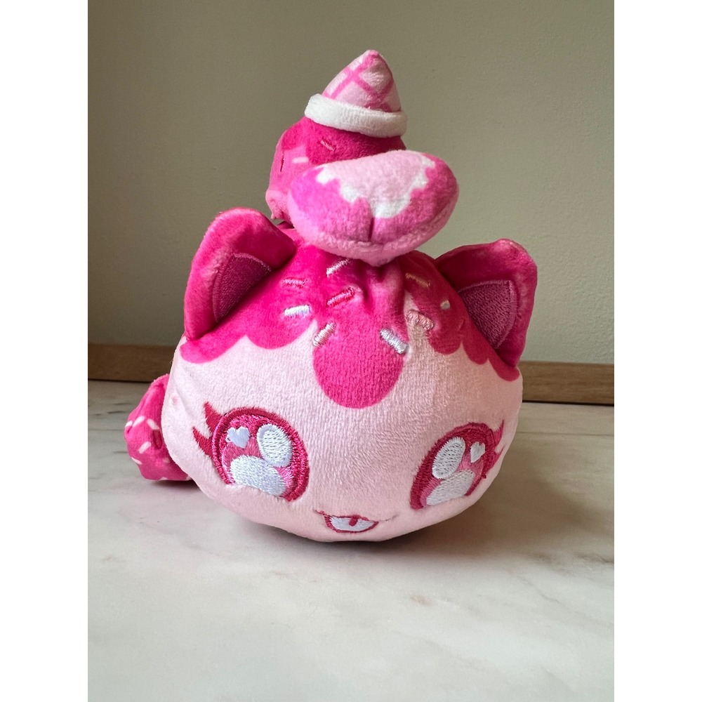 Aphmau MeeMeows Strawberry Ice Cream Cat 6" Dessert Deluxe Stacked LE